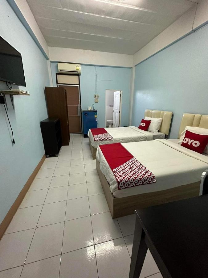 Hotel Pha Mansion Chachoengsao Esterno foto