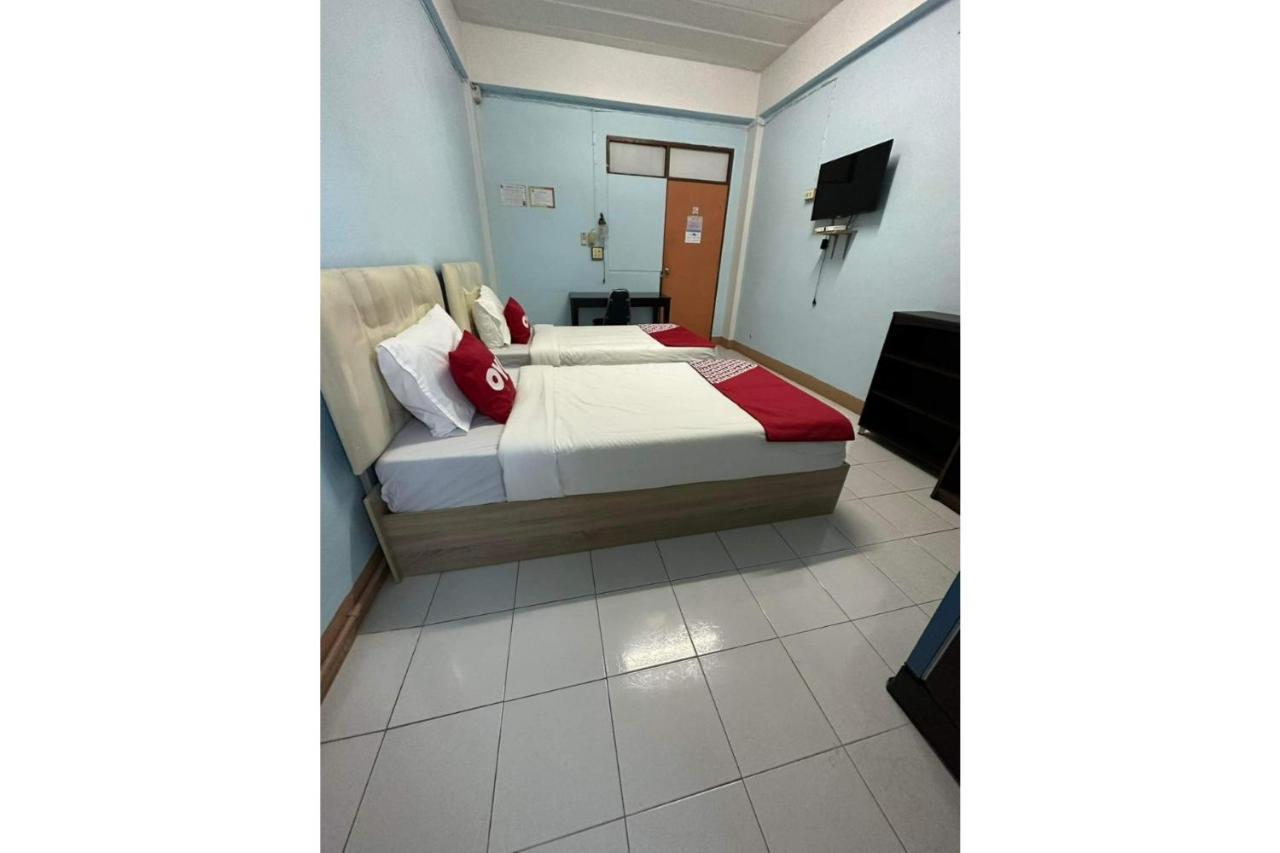 Hotel Pha Mansion Chachoengsao Esterno foto